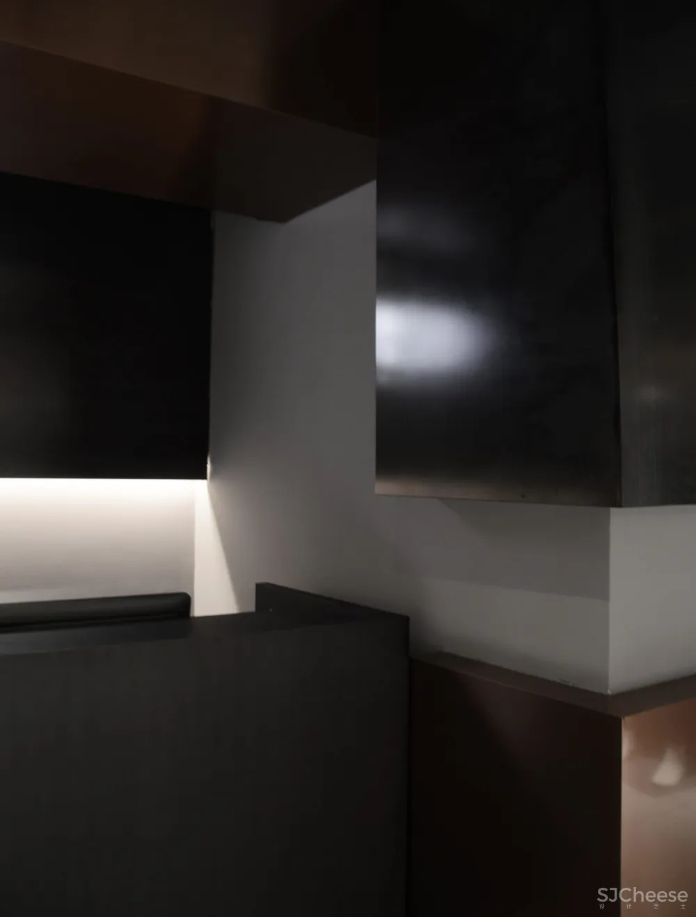 煜哲男装—堆积中的光与影丨术锐室内设计