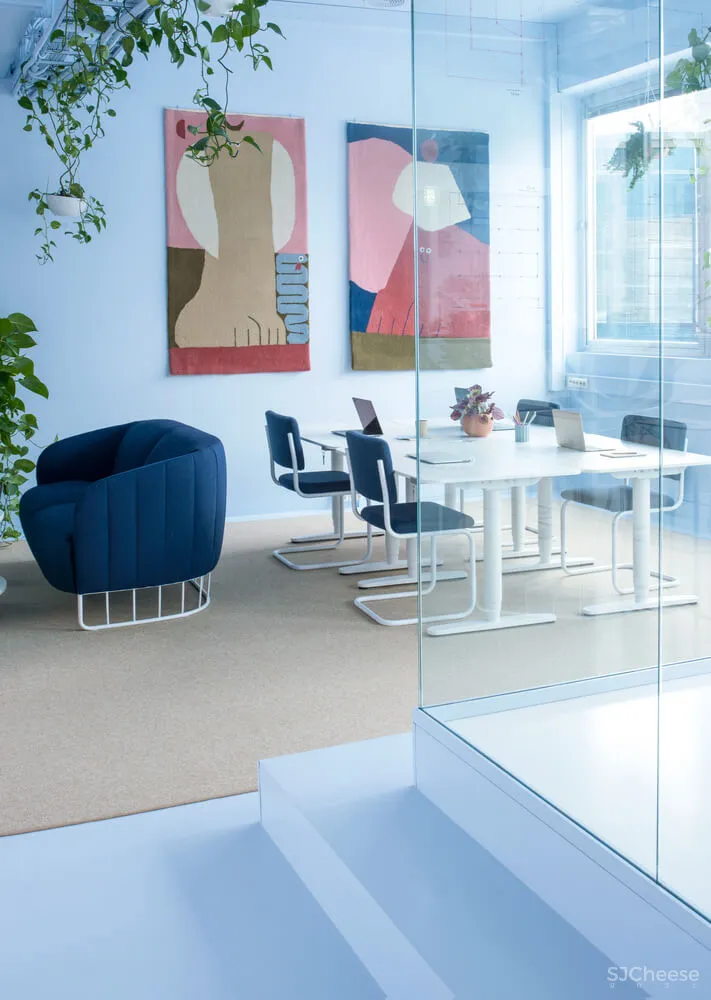 挪威Bakken＆Bæck未来主义办公室改造设计