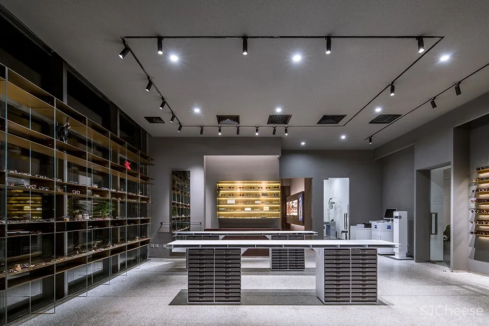 北京阿目眼镜店铺 / TEMP 首