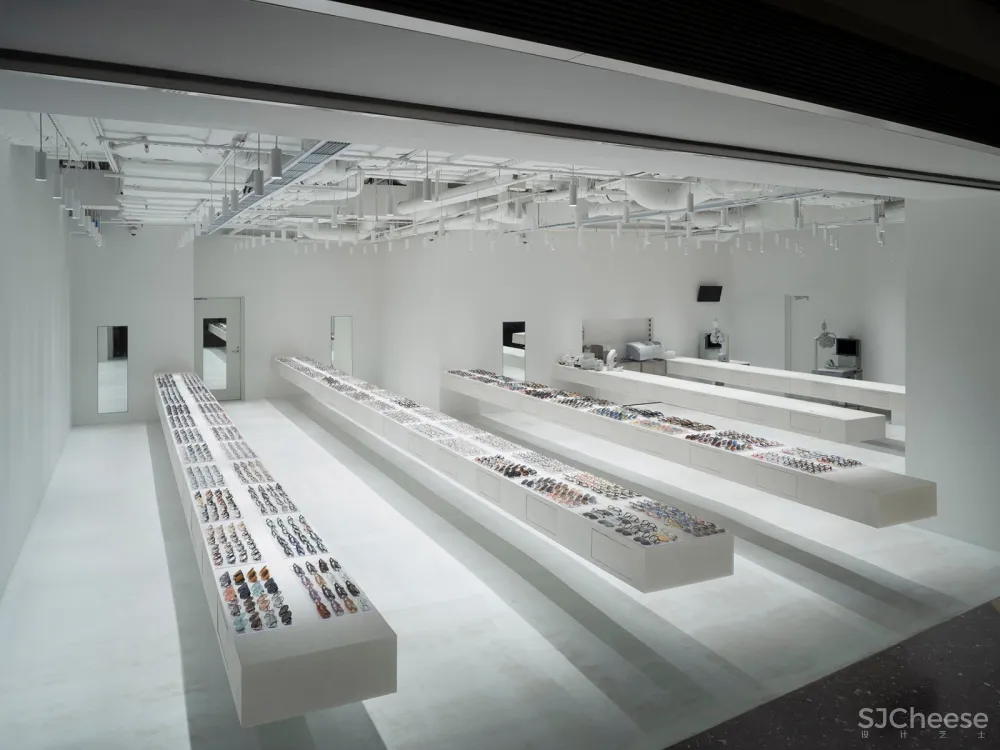 石上纯也建筑事务所:JINS上海环球金融中心店