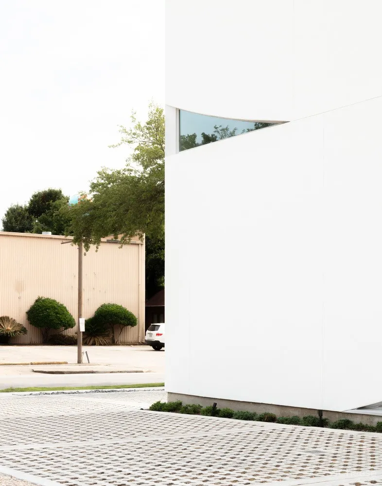 Transart艺术基金会,缝隙进入艺术光 / Schaum/Shieh