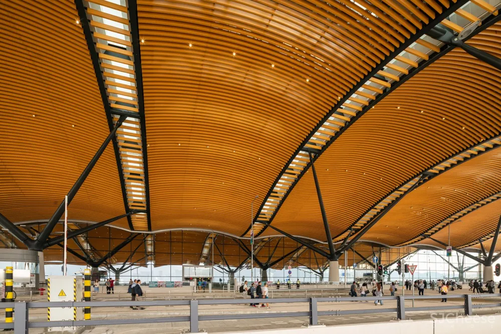 Aedas与RSHP共同完成港珠澳大桥香港口岸旅检大楼设计