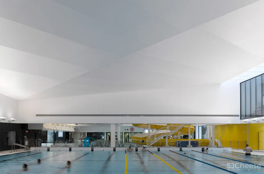 ACDF Architecture:魁北克Desjardins水上运动中心