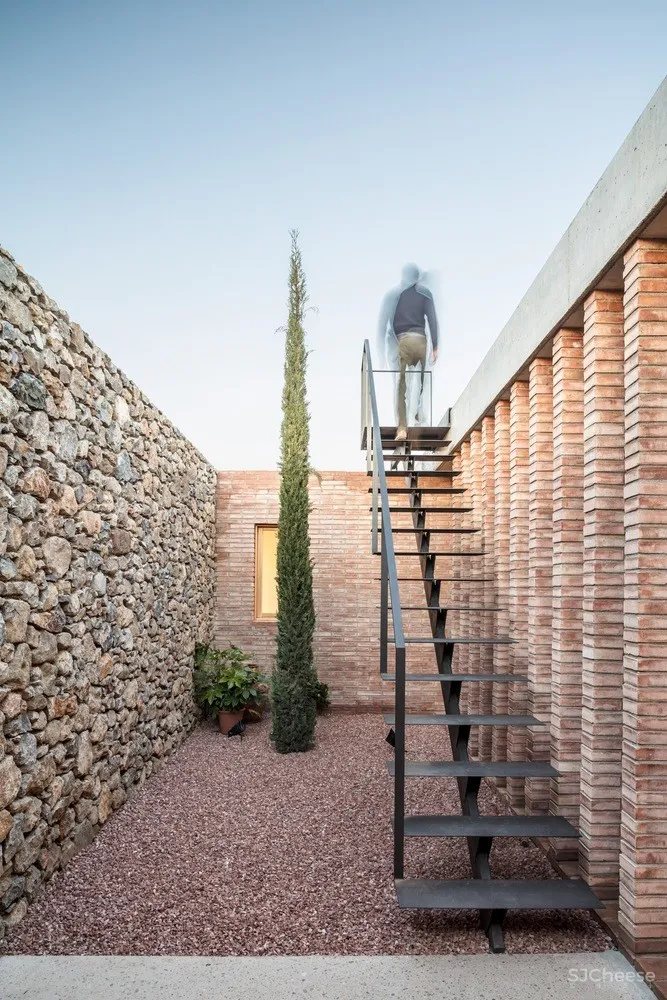 巴塞罗那AA别墅 / Alventosa Morell Arquitectes