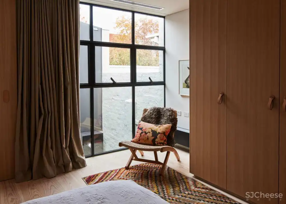 墨尔本Interwar工厂改造家庭住宅设计