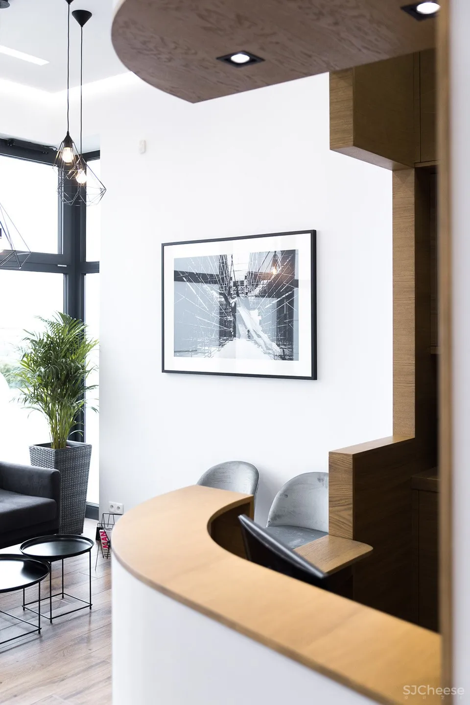 CREDUS诊所，波兹南 / mode:lina 首