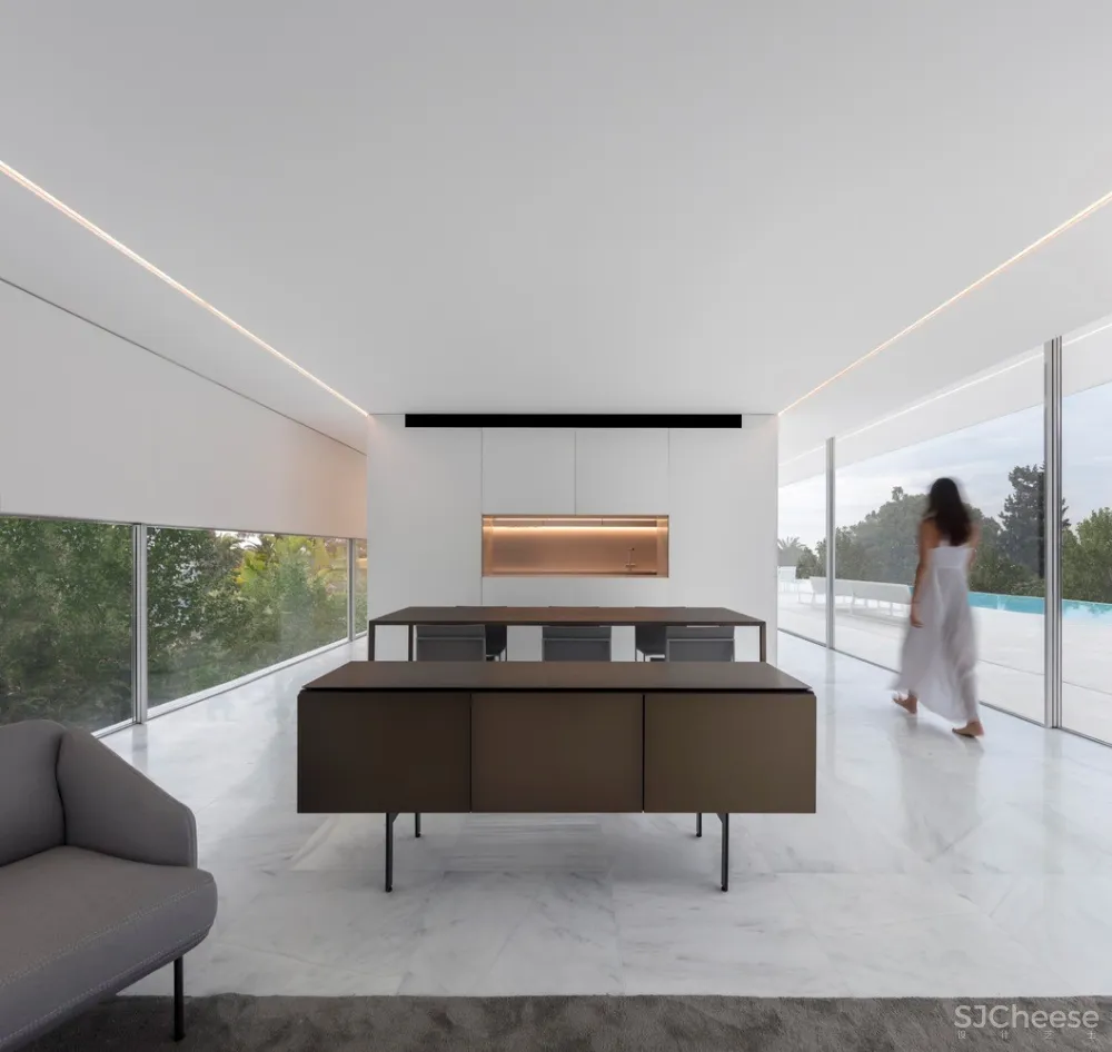 Fran Silvestre Arquitectos:远眺大海 Hofmann House 首