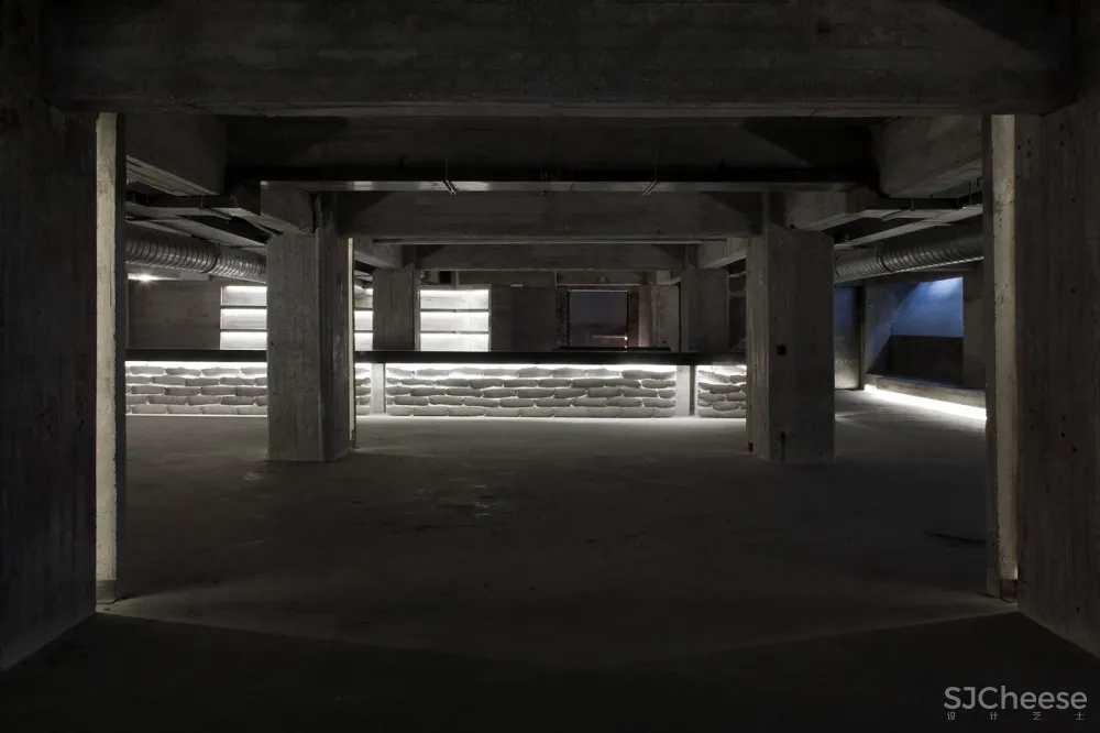 Foro Normandie地下夜店,墨西哥 / Ludwig Godefroy Office 首