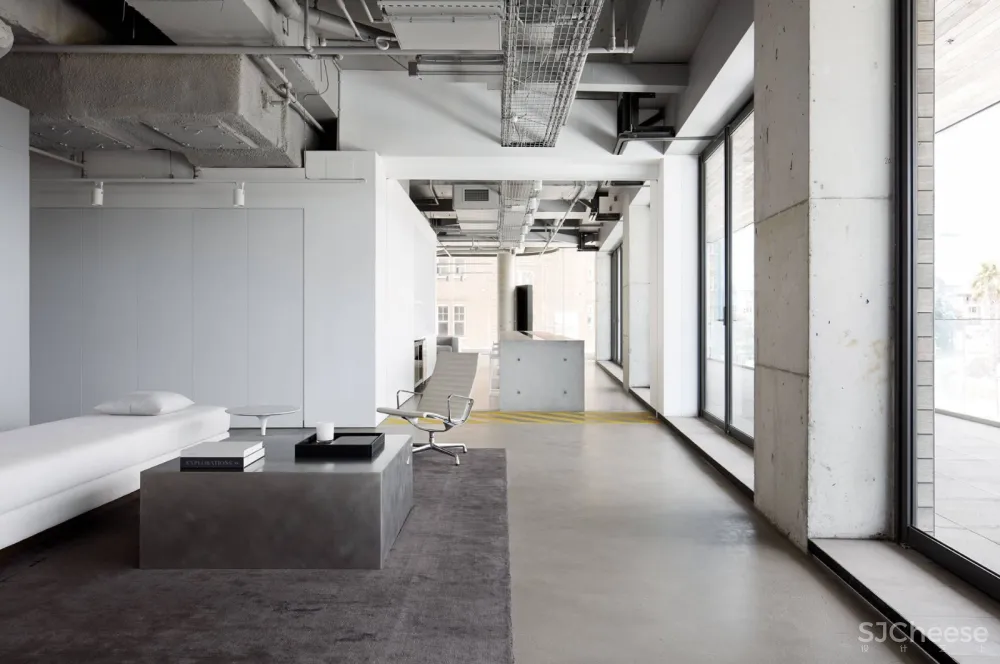 Redgen Mathieson | 混凝土极简办公空间