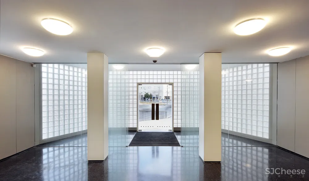restoration of hermanos laulhe ambulatory center 1954