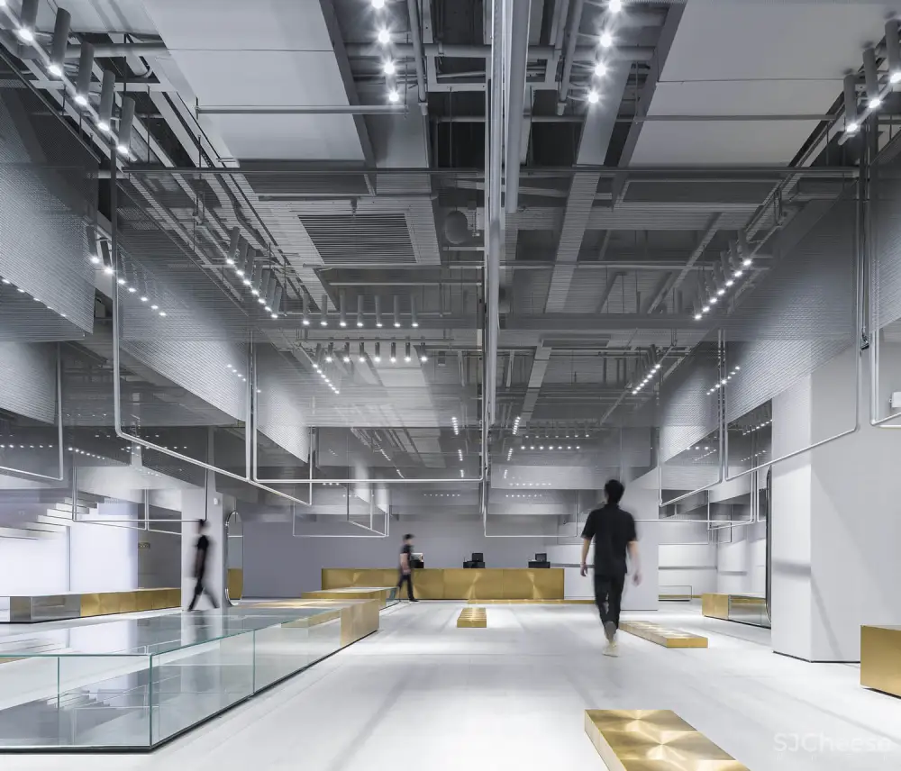 东仓建设,UR华师旗舰店—峡谷