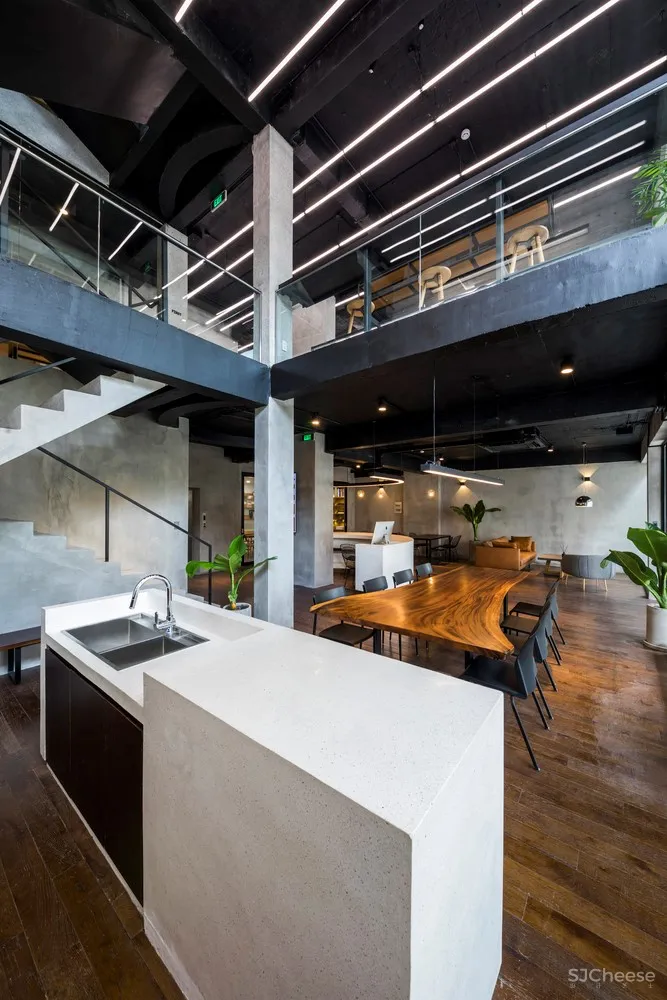 Sanuki Daisuke architects：越南年轻创业者的办公空间