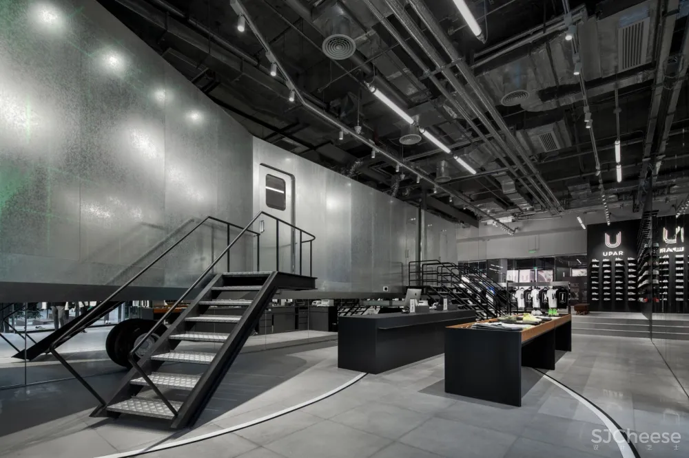深圳UPAR运动品牌跑站旗舰店 | 朱志康空间规划
