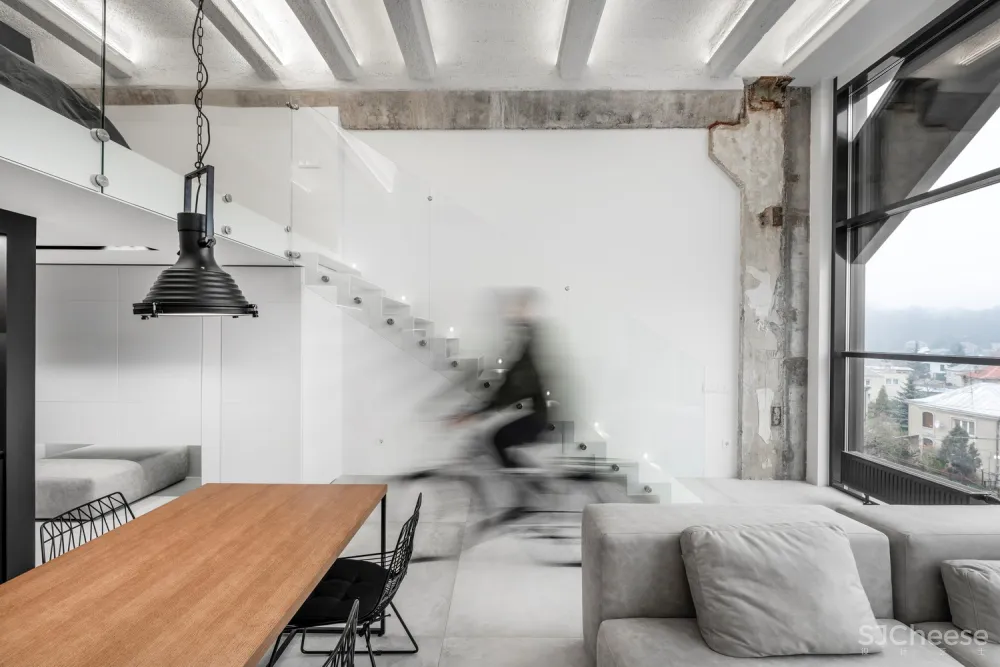 首发 | IDwhite 简约的工业阁楼公寓