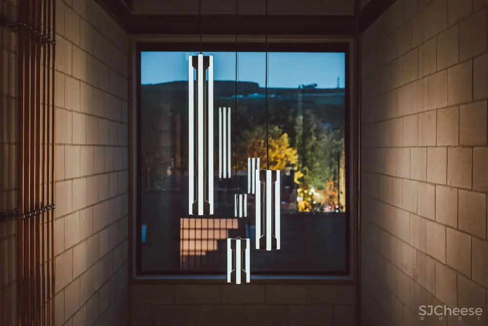 英国一对双胞胎兄弟自建优雅工业之家