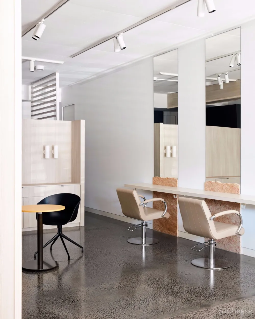 墨尔本极简主义美发 SALON 首