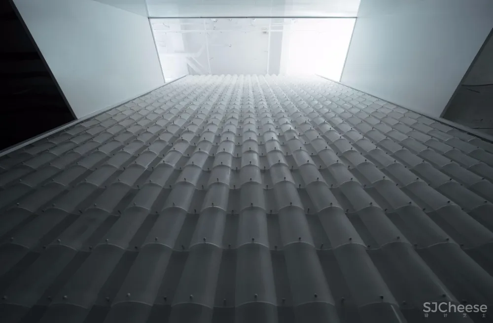 水木言设计:成都“白”止间书店 首