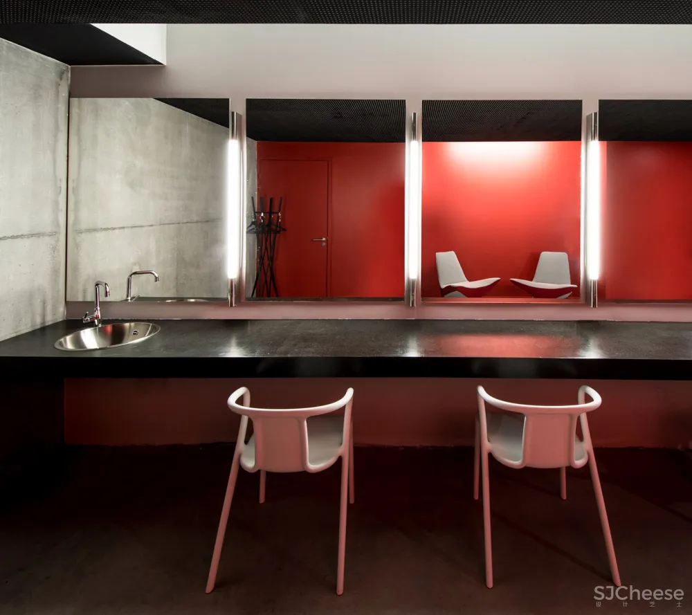 Dominique Coulon & associés:法国Allende表演厅和排练工作室 首