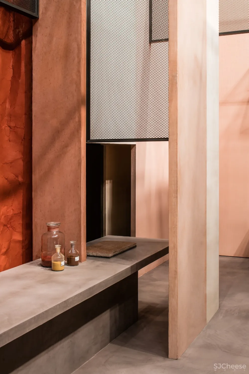 首发 | Frederic Kielemoes 结构化的极简主义展台