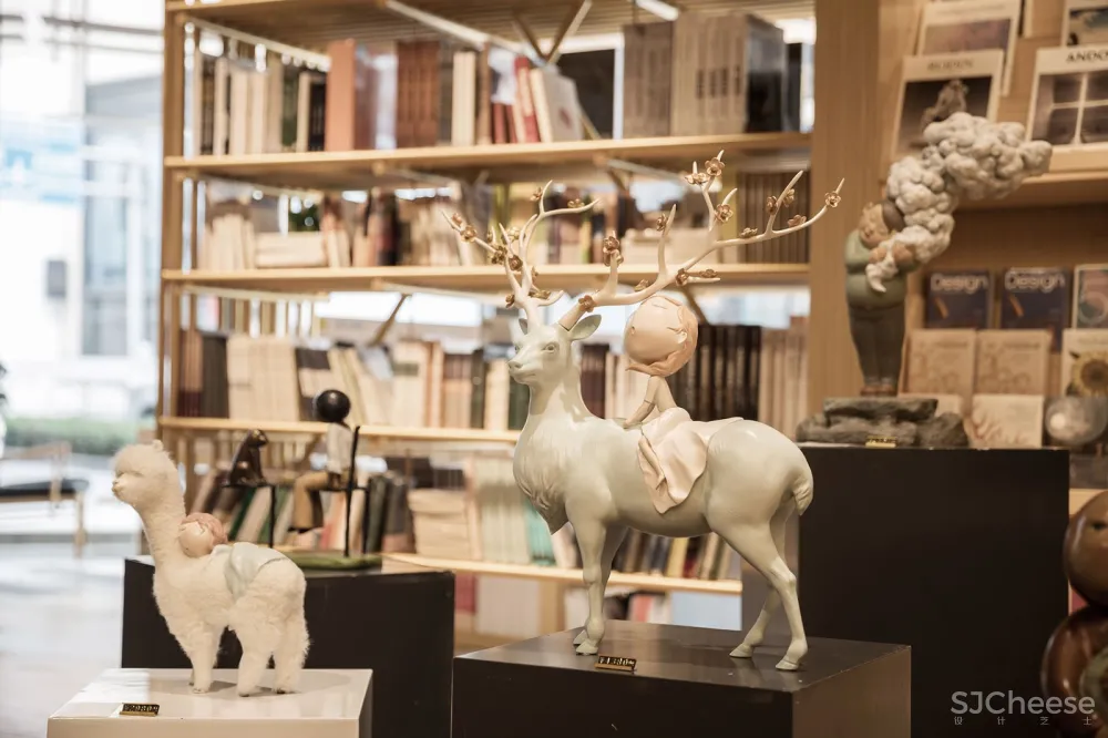 言几又王府井中环店,北京 / 峻佳设计 首