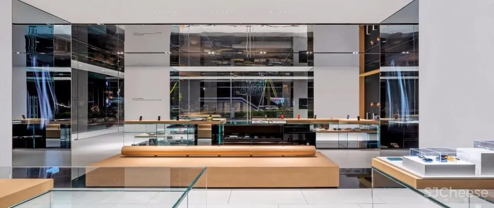 DOMANI东仓新作首发 | OPPO 深圳旗舰店· 透明的存在