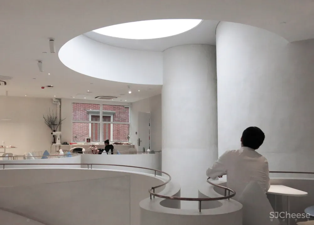 最新 | 不迫建筑工作室：上海鹰集咖啡丰盛里店 首