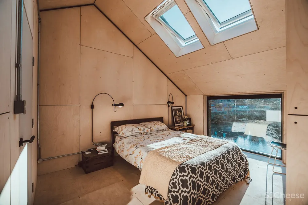 英国一对双胞胎兄弟自建优雅工业之家