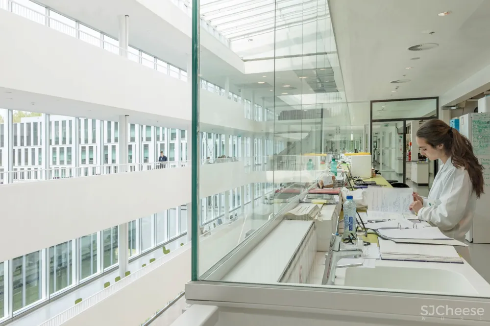 莱顿大学贝塔园区,荷兰 / 瑛泊