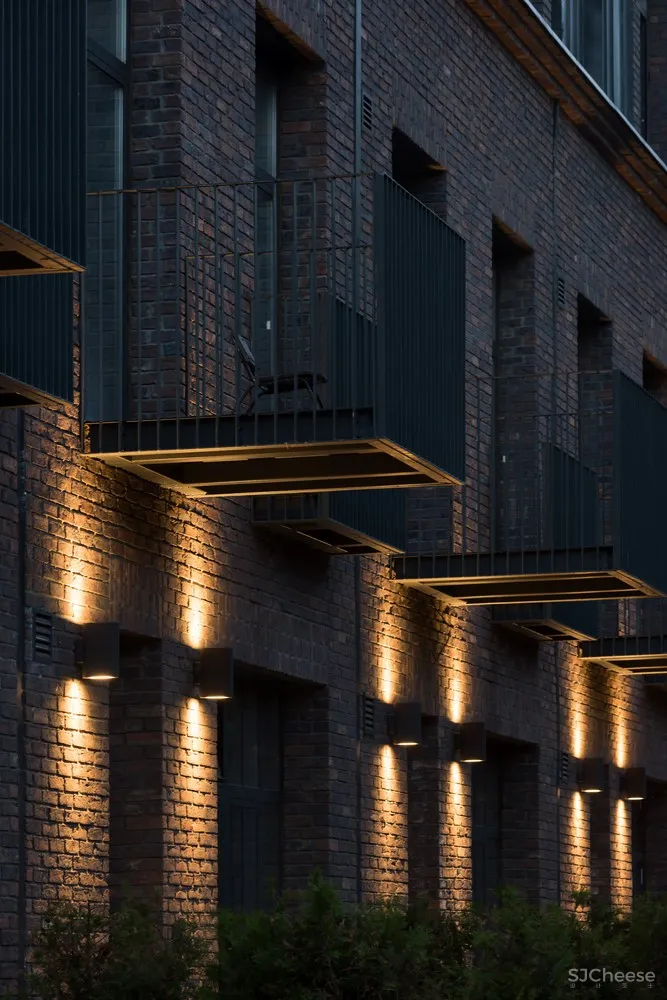 夹层公寓改造 / DNK ag