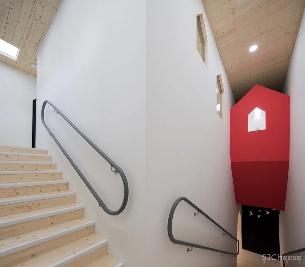 上海智汇成长中心