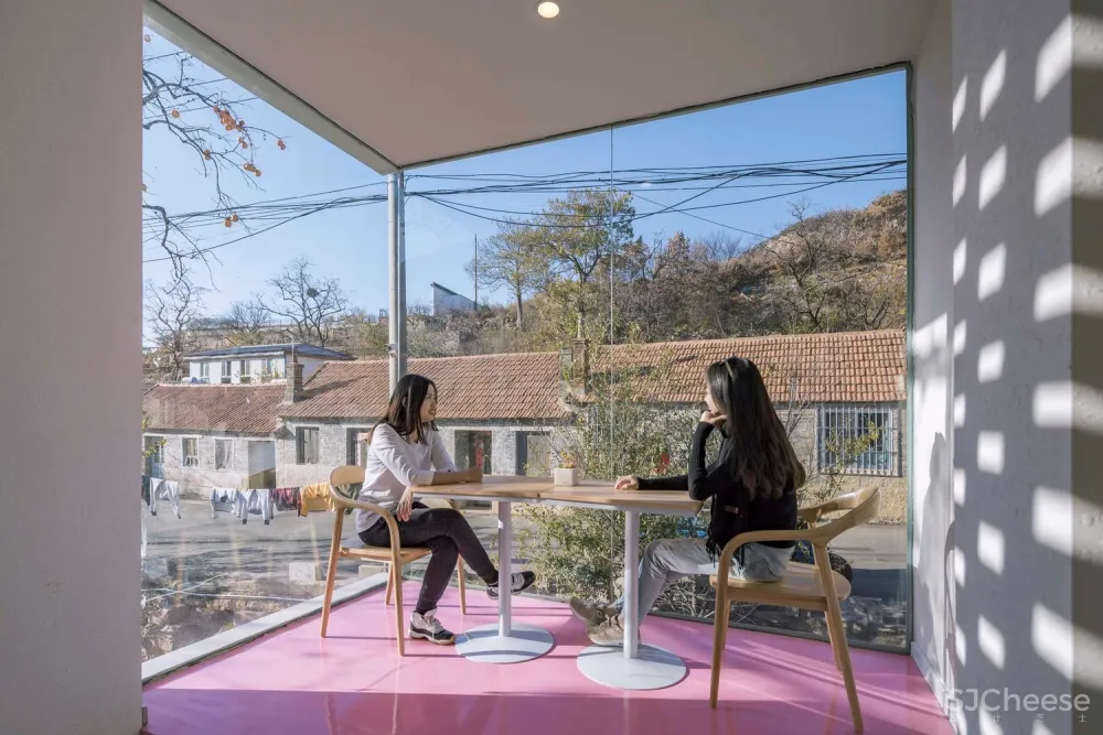 白石酒吧 / 三文建筑/何崴工作室 首