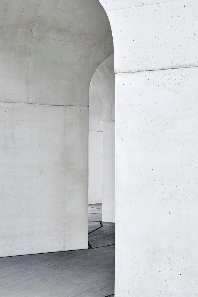 Gijs Van Vaerenbergh设计:拱形空间提供各个方向的环境面