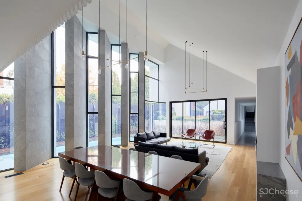 首发 | Mostaghim & Associates 让冬季的阳光进入生活空间 首