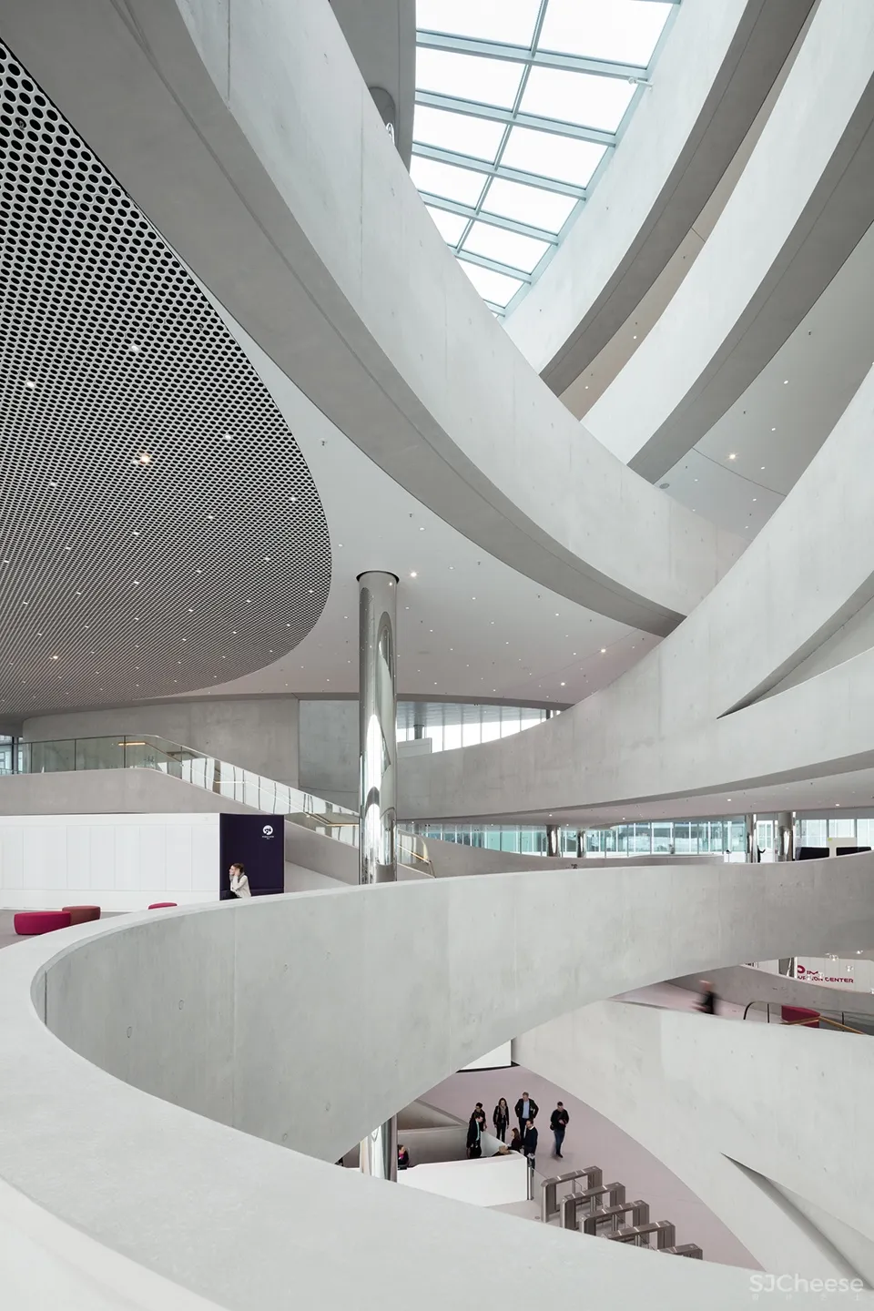 默克创新中心：持续发展的空间结构