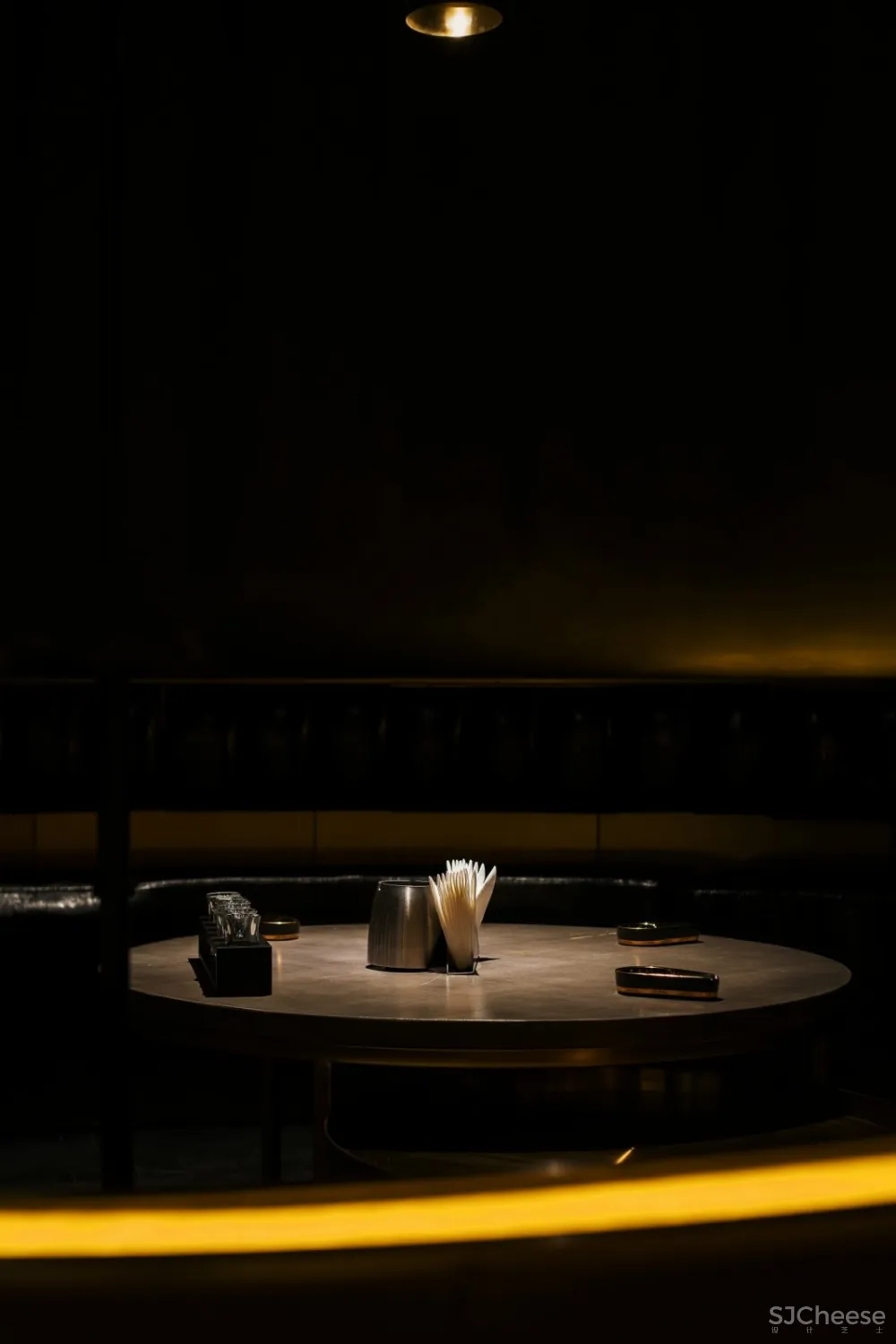 多元选择中追寻,定义独有基因 | 珑腾商业空间设计事务所 首