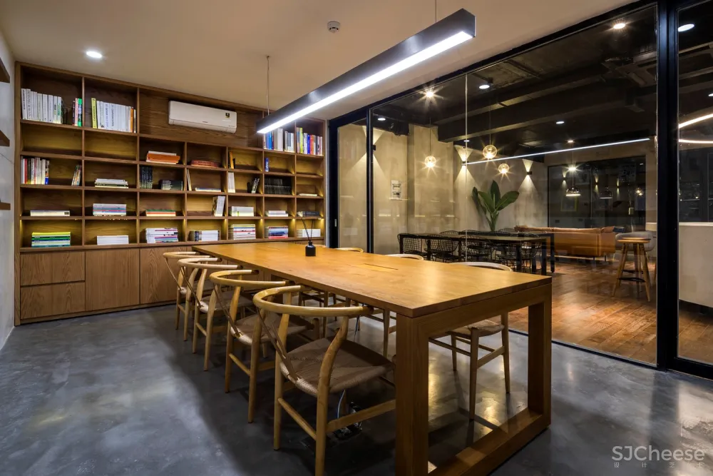 Sanuki Daisuke architects：越南年轻创业者的办公空间