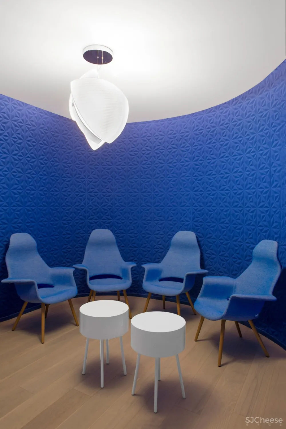 新作 | 迪拜未来幼儿园 高科技学习空间 首