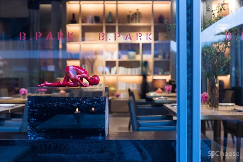 贝森豪斯：绽放花园成都艺术餐厅设计