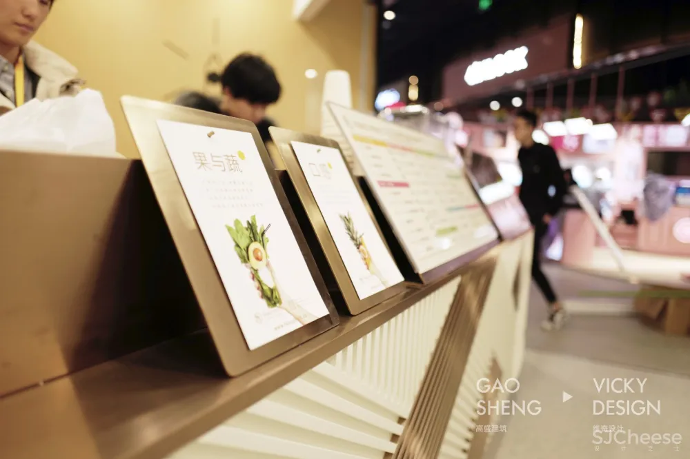 高盛建筑&维奇设计/Fancy Fruit 果汁店 首