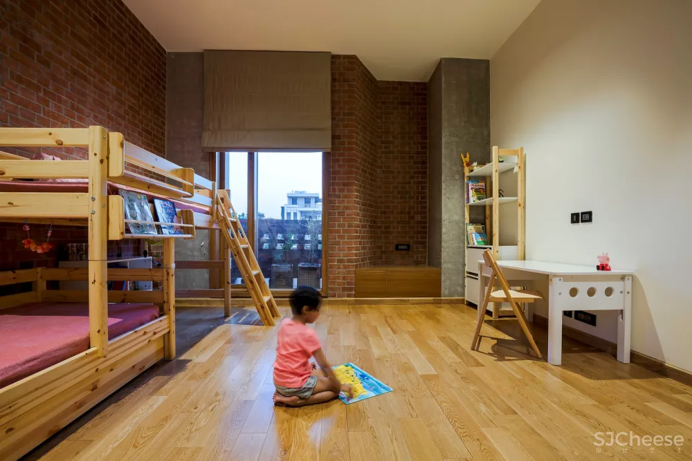 印度动感砖砌住宅 / Vir.Mueller Architects