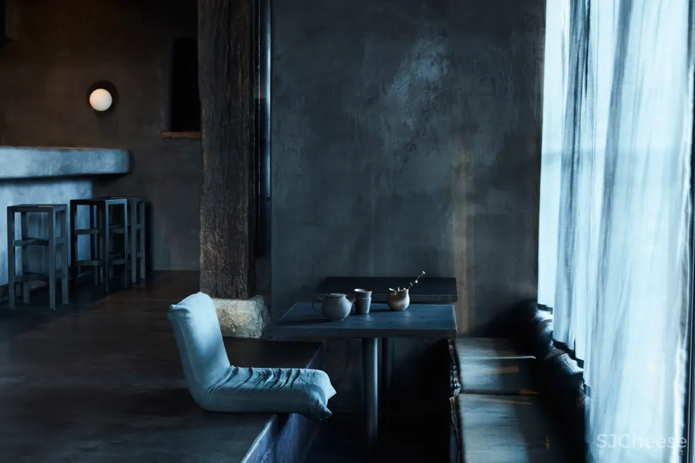 最新 | 高度质感的全黑色调:悉尼 Edition Roasters 咖啡馆 首