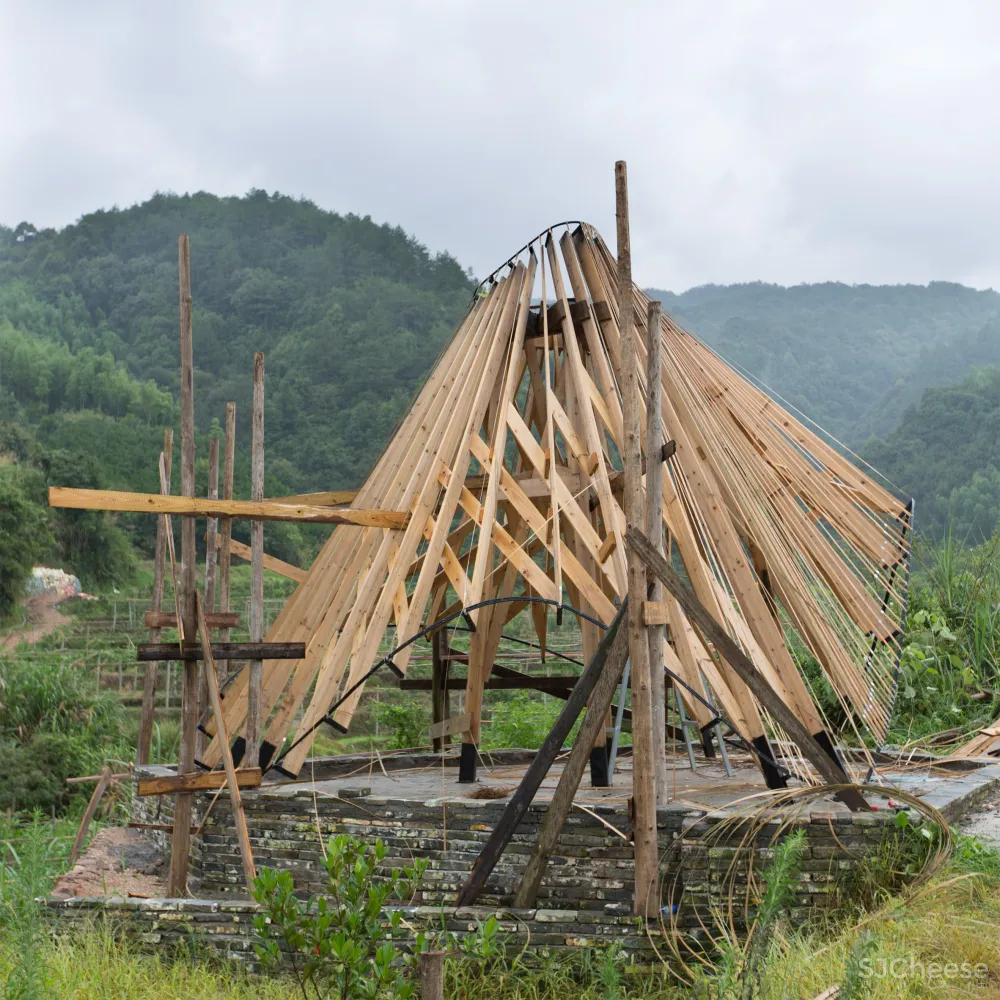 Students "reinvigorate" traditional bamboo weaving for Sun Room pavilion