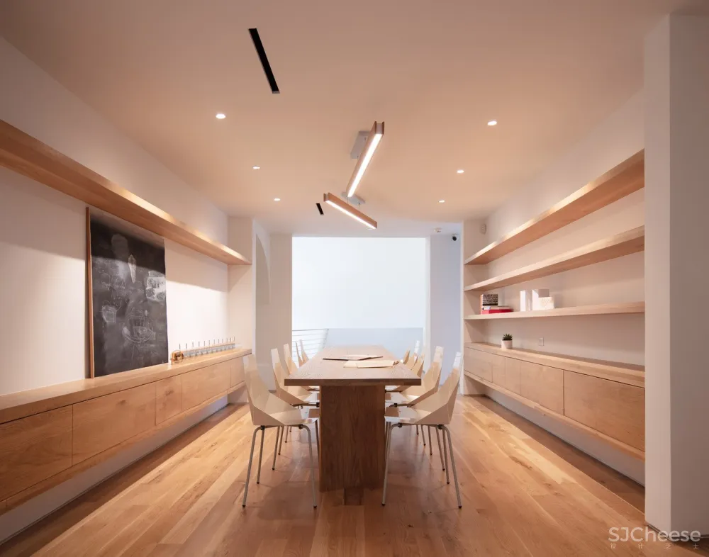 Transart艺术基金会,缝隙进入艺术光 / Schaum/Shieh