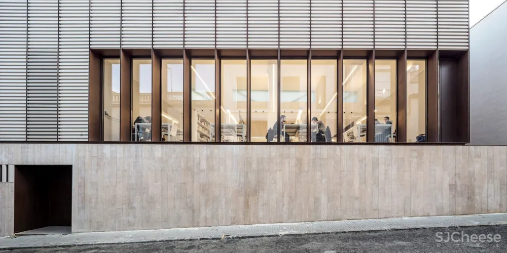 SANT SADURNÍ文化中心,巴塞罗那 / taller 9s arquitectes