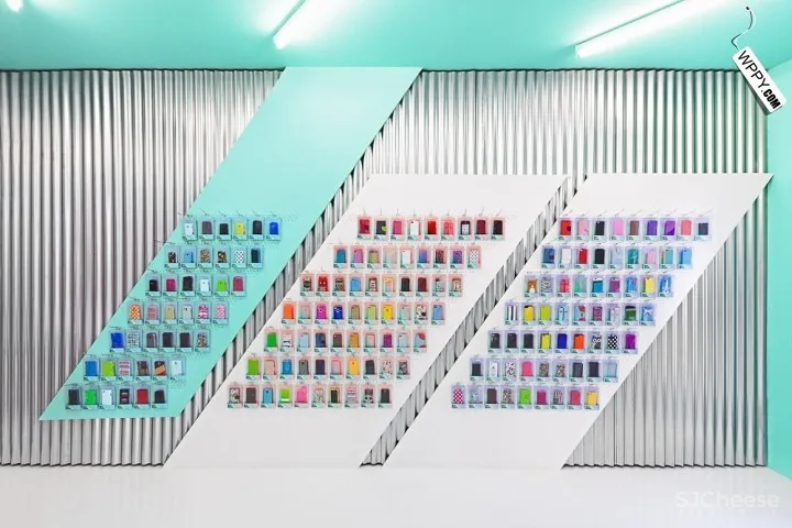 西班牙巴伦西亚的苹果配件商店