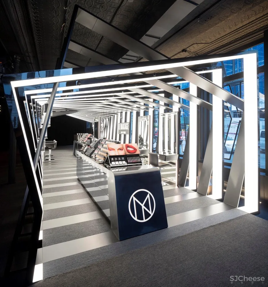 Zaha Hadid:化妆品品牌的精品展馆 首