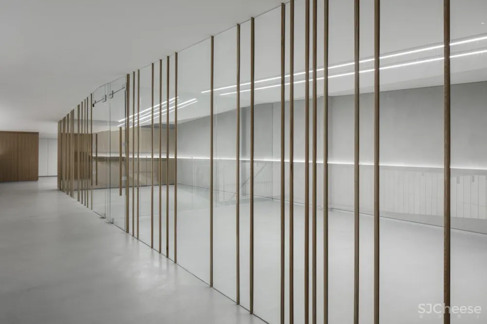 Pitaro办公家具展厅，以色列 / Baranowitz & Goldberg Architects + Pitsou Kedem Architects