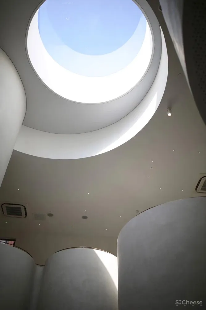 最新 | 不迫建筑工作室：上海鹰集咖啡丰盛里店 首