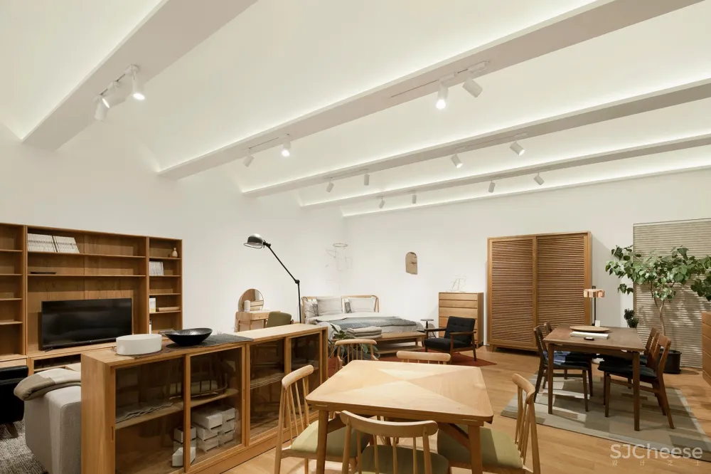 “ 失物招领”:时间与物品的交互之美 首