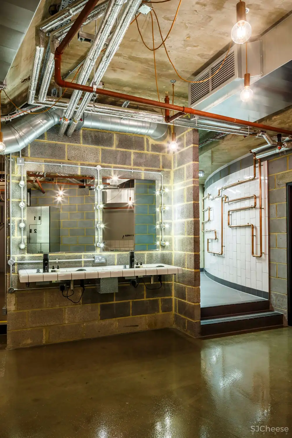 叛军C102健身房 伦敦